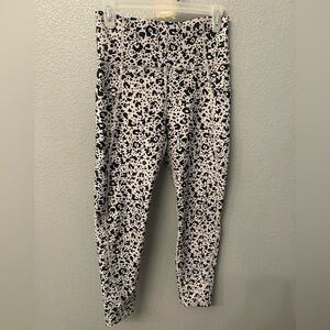 Jessica Simpson leggings